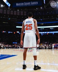 华体会官网-纽约5首轮换来圣诞礼 大桥41分对轰文班捍卫主场