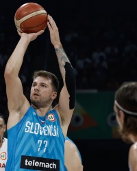 湖记：东契奇避免了严重伤病 将随国家队继续出战欧锦赛