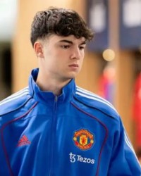 华体会官网-【英超】萨拉维亚任意球建功，曼联45年首遭狼队双杀